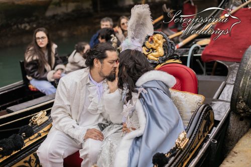 romantic gondola ride in Venice,symbolic wedding and gondola ride in Venice,Venice Carnival gondola ride