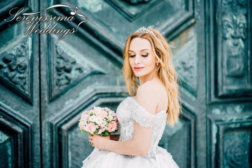 Beautiful-Bride-in-Venice