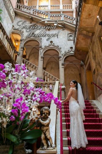 Bride-at-Hotel-Danieli