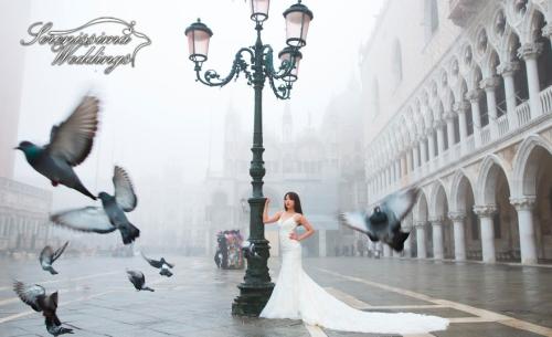 Bride-in-St.-Marks-Square