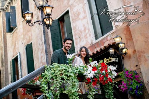 Romantische-Brucke-in-Venedig